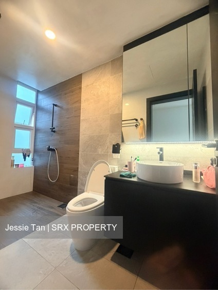 Phillips Avenue (D19), Terrace #514407251
